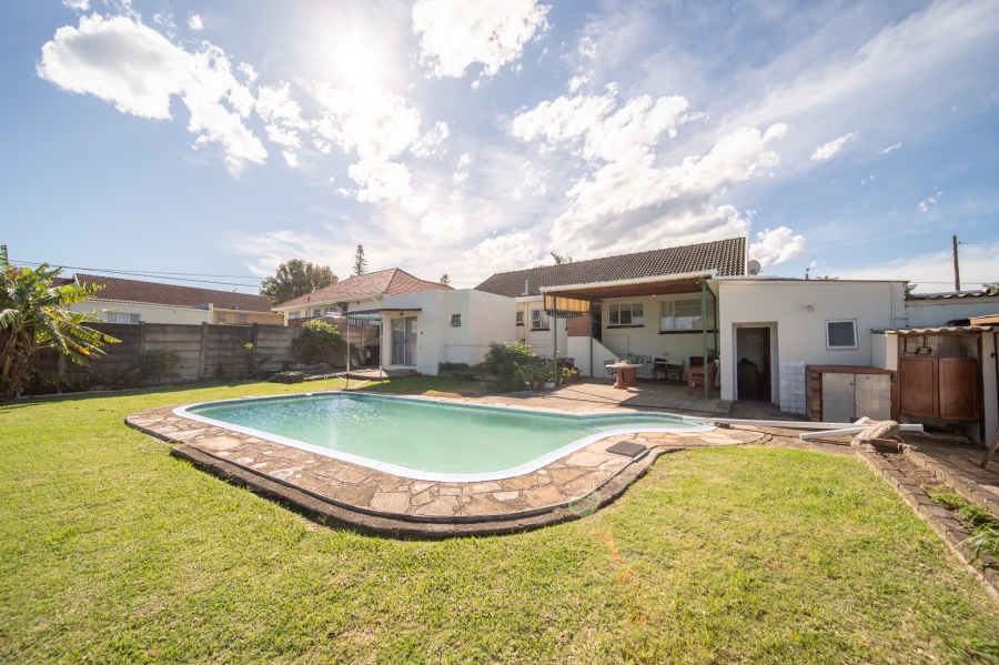 3 Bedroom Property for Sale in Sunnyridge Eastern Cape